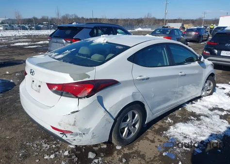 2015 Hyundai Elantra Se z USA, uszkodzony, nr VIN 5NPDH4AE4FH559767